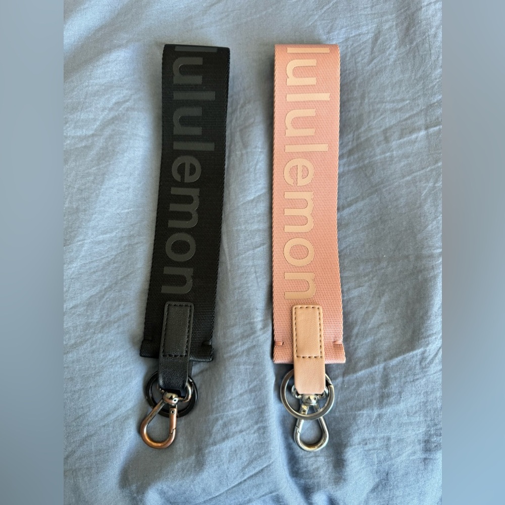 lululemon never lost key chain
